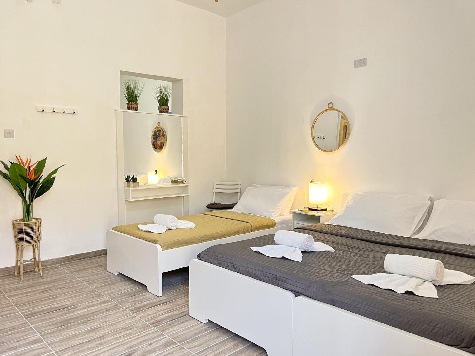 Maria & Matthias - Apartments In Central Of Floriana エクステリア 写真