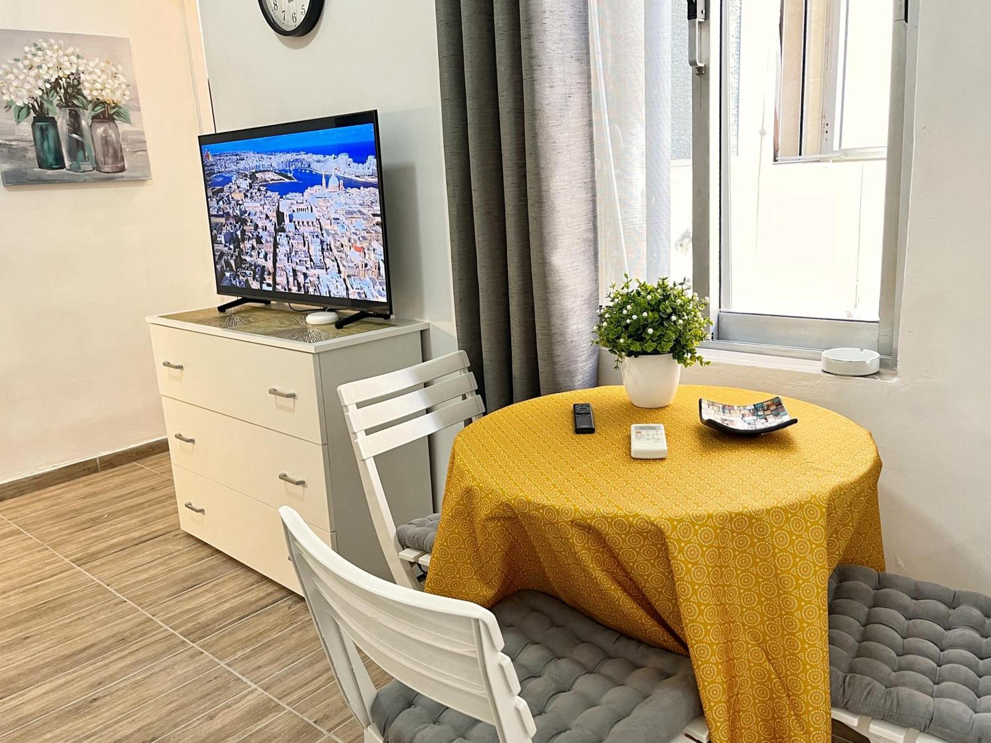 Maria & Matthias - Apartments In Central Of Floriana エクステリア 写真